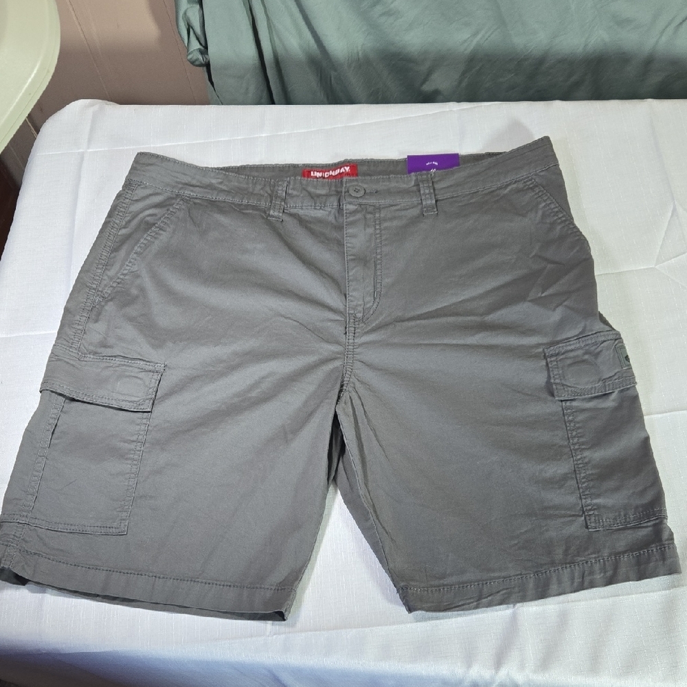 Unionbay Men's Lightweight Relaxed Size 40 Gray Cargo Men Shorts NWT